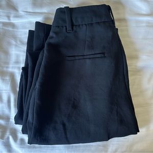Aritzia The Effortless Pant Short Black Pant
